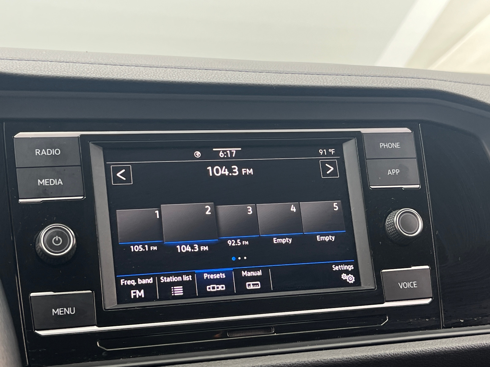 Thumbnail: 2021 Volkswagen Jetta - 4