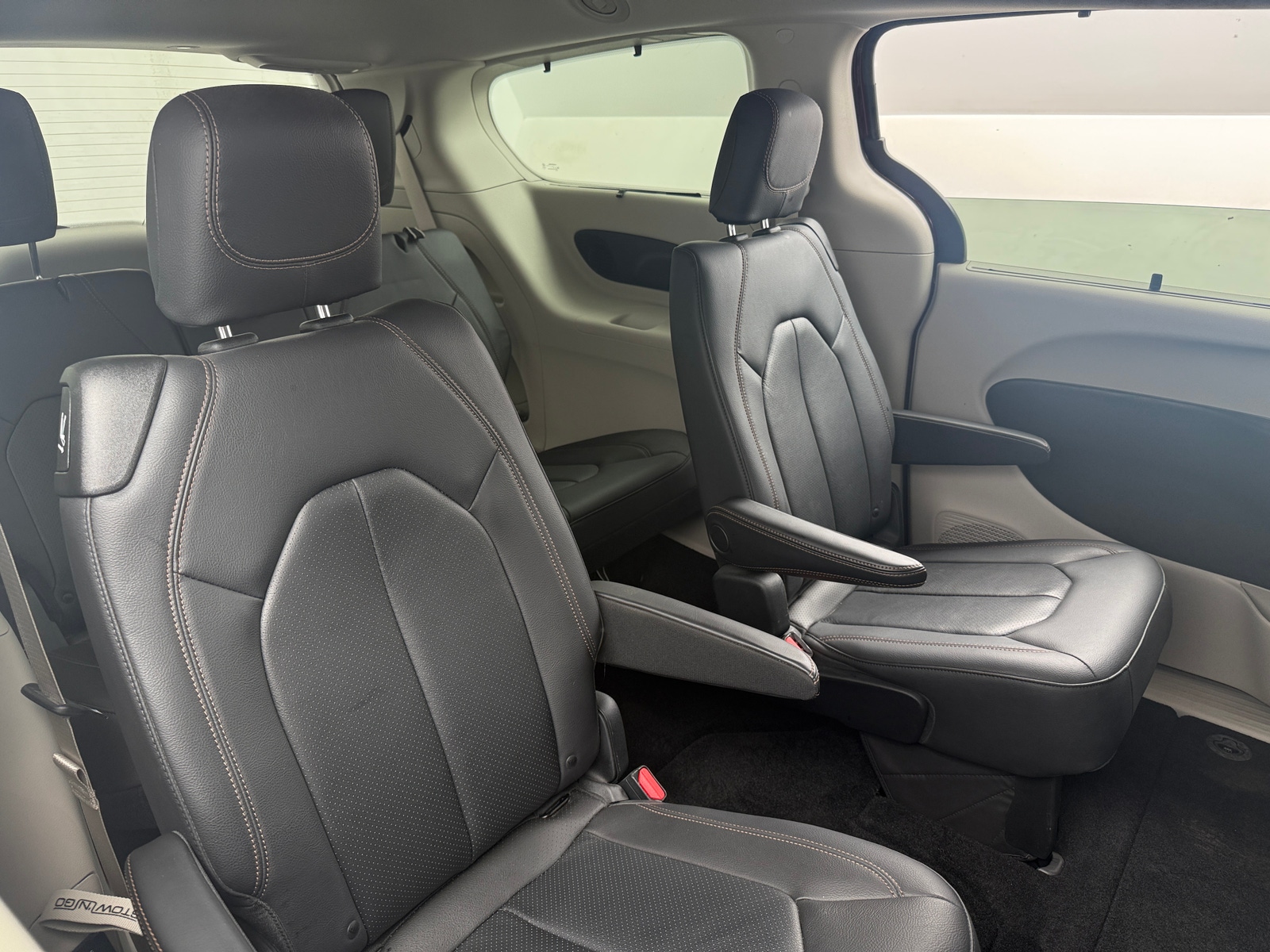 Thumbnail: 2019 Chrysler Pacifica - 5
