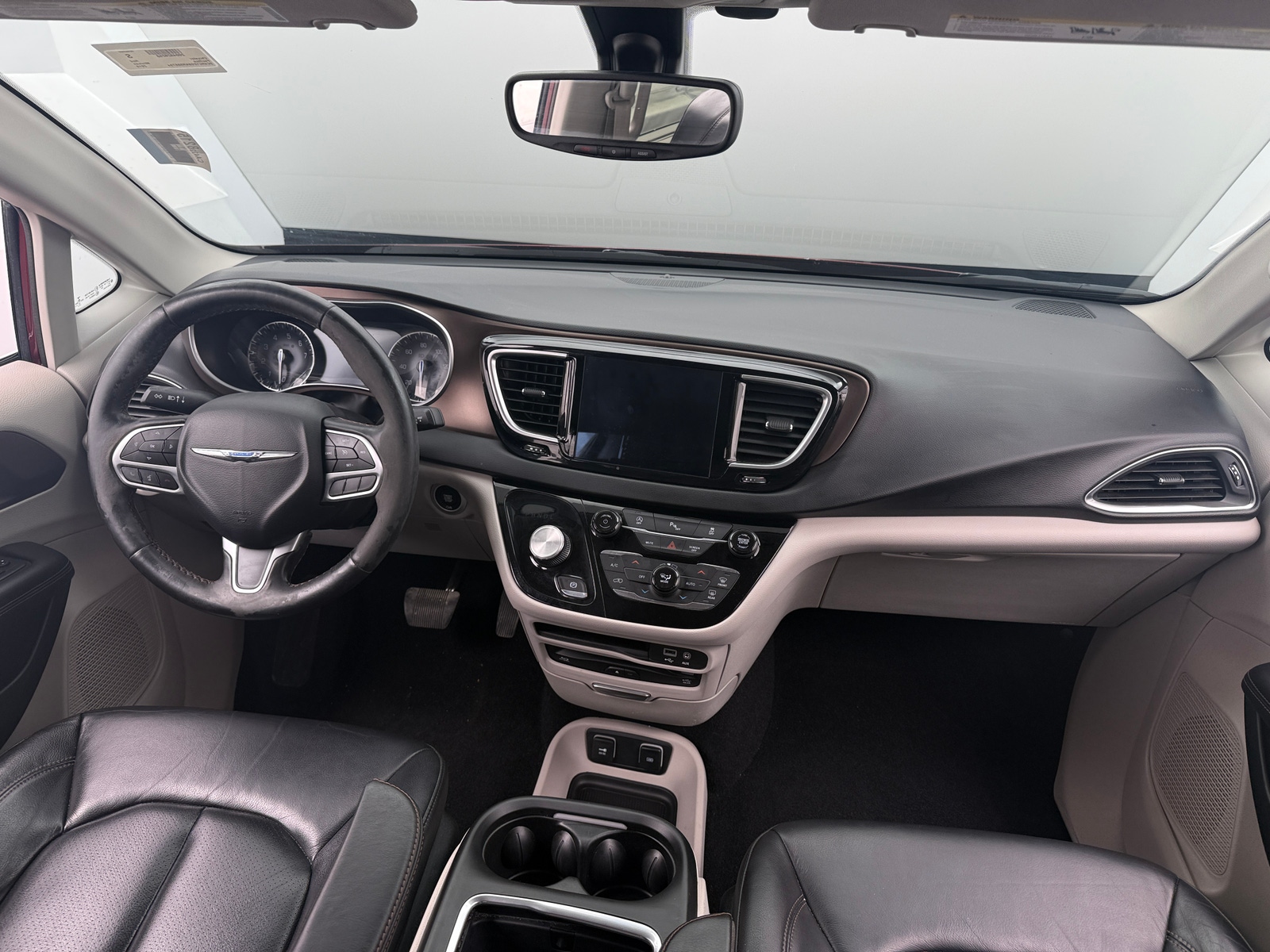 Thumbnail: 2019 Chrysler Pacifica - 2
