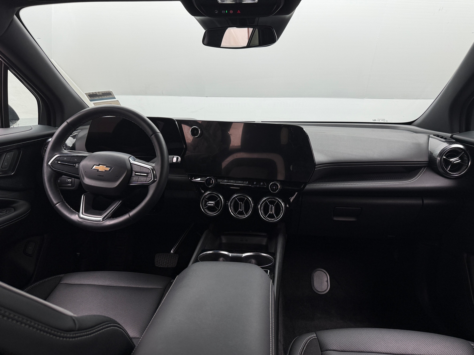 Thumbnail: 2024 Chevrolet Blazer EV - 3