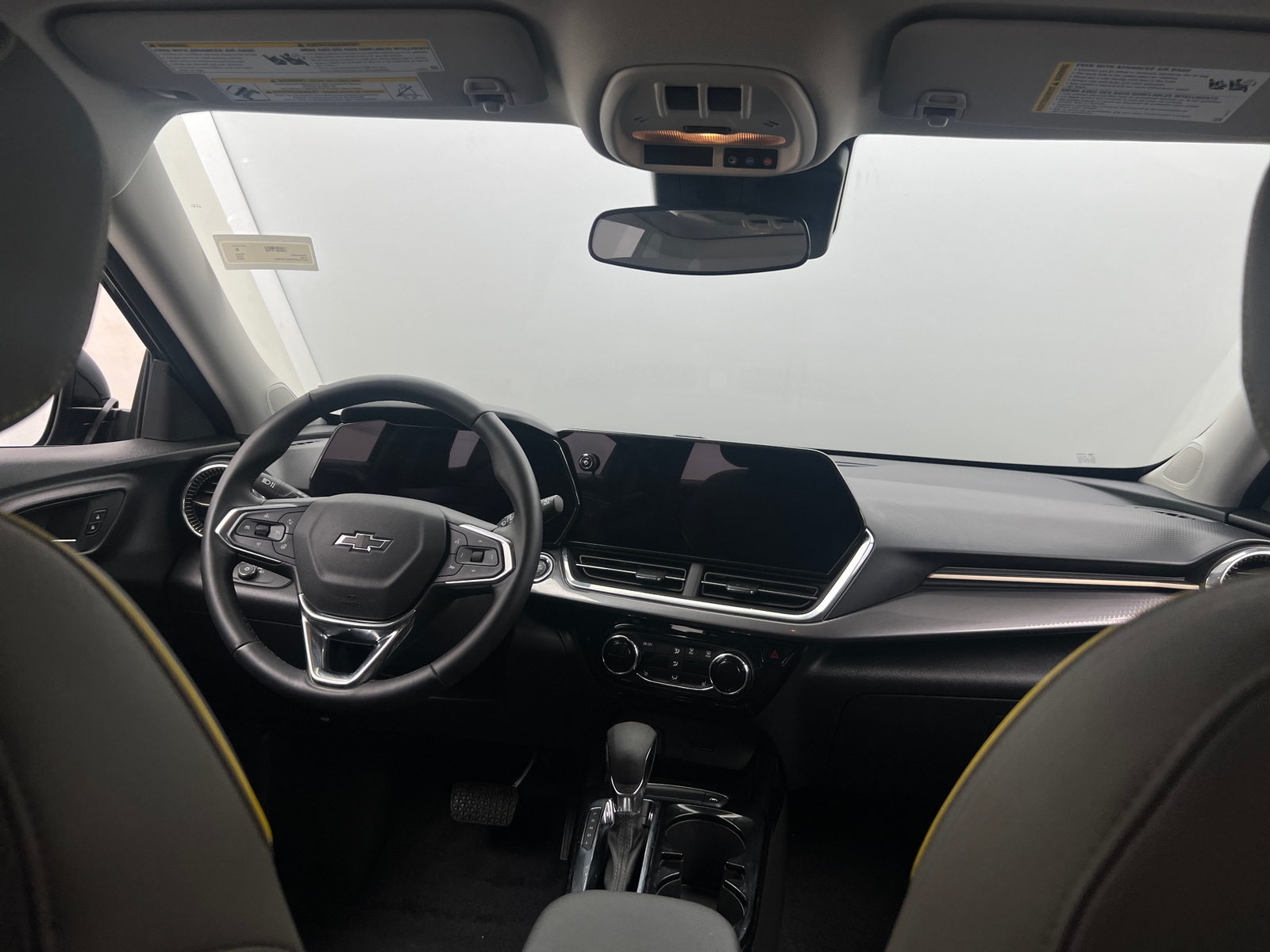 Thumbnail: 2025 Chevrolet Trax - 2