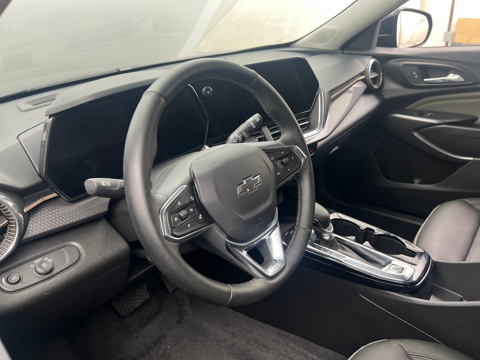 Thumbnail: 2025 Chevrolet Trax - 4