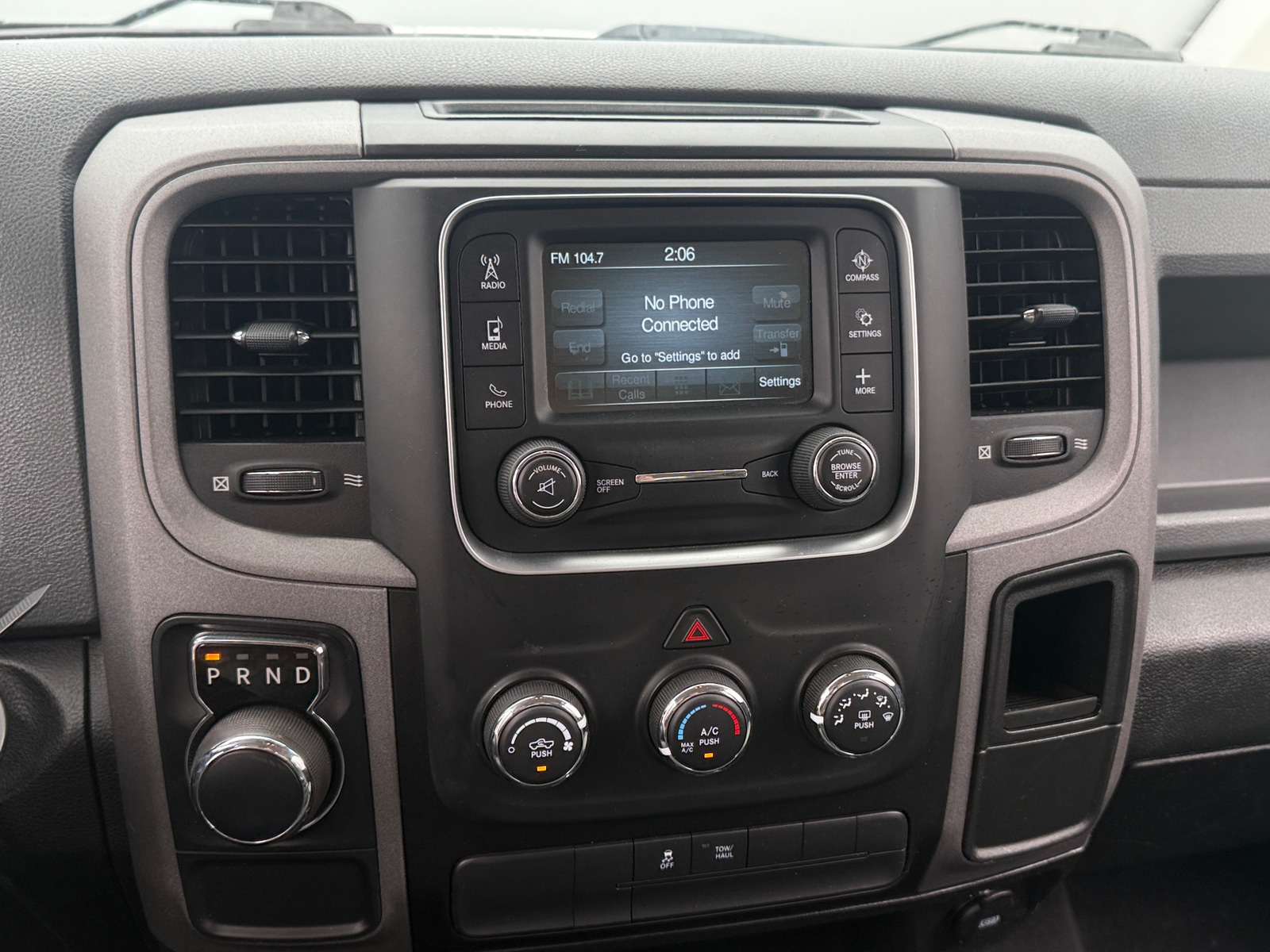Thumbnail: 2020 RAM 1500 Classic - 3