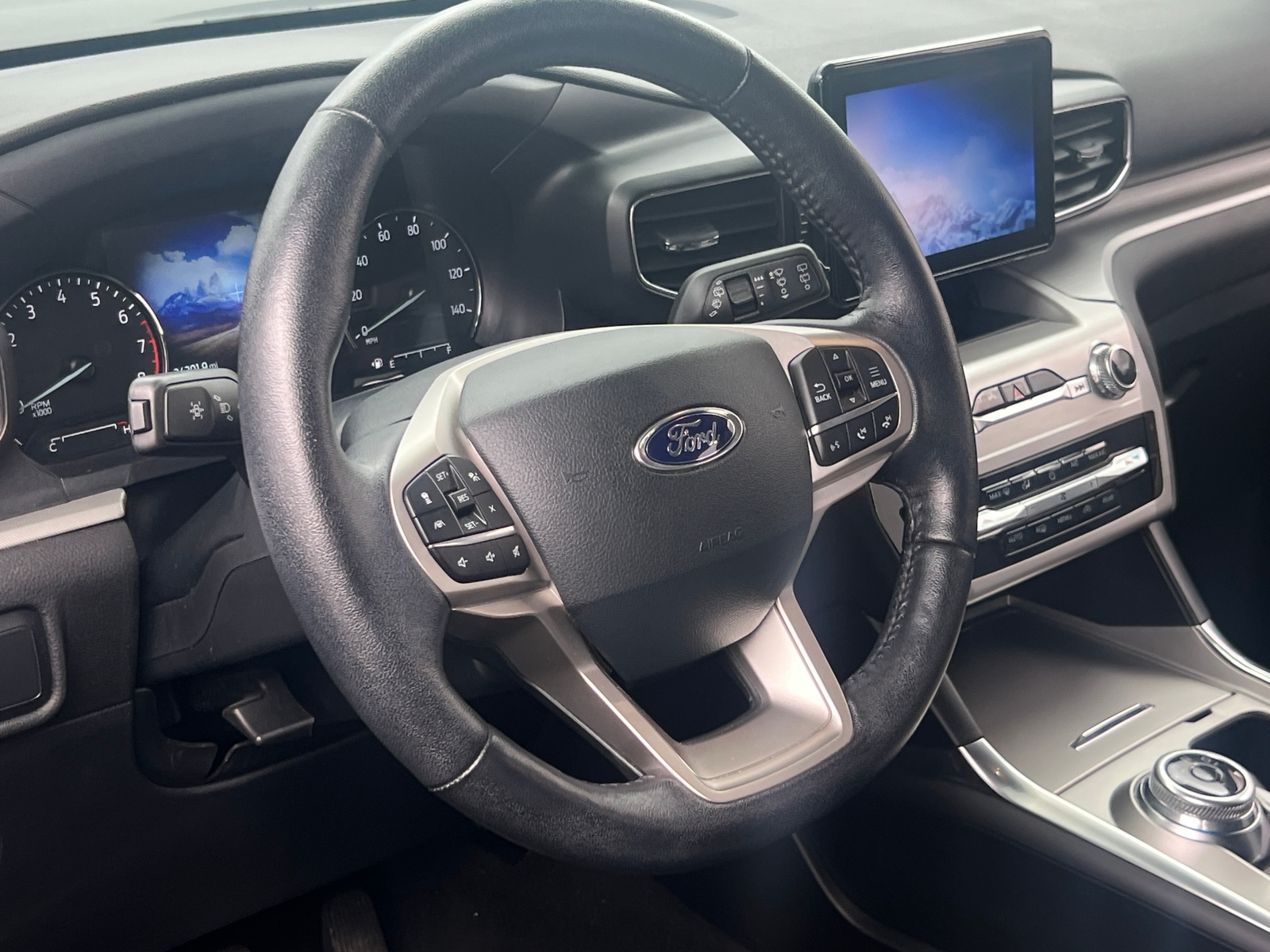 Thumbnail: 2022 Ford Explorer - 5