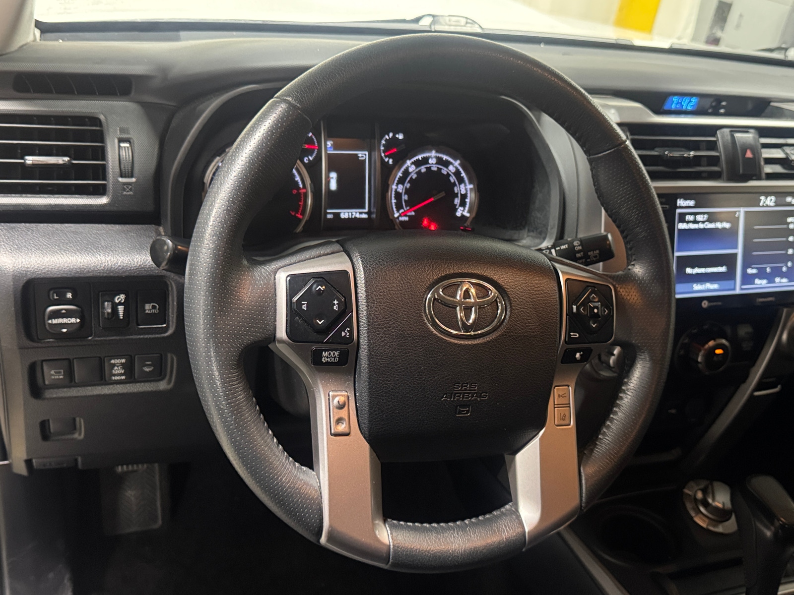 Thumbnail: 2023 Toyota 4Runner - 4