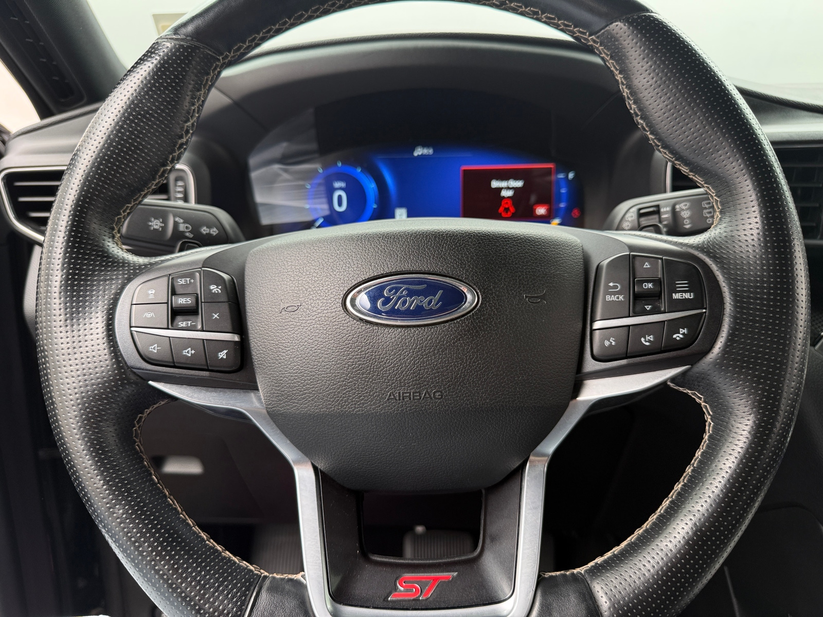 Thumbnail: 2020 Ford Explorer - 4
