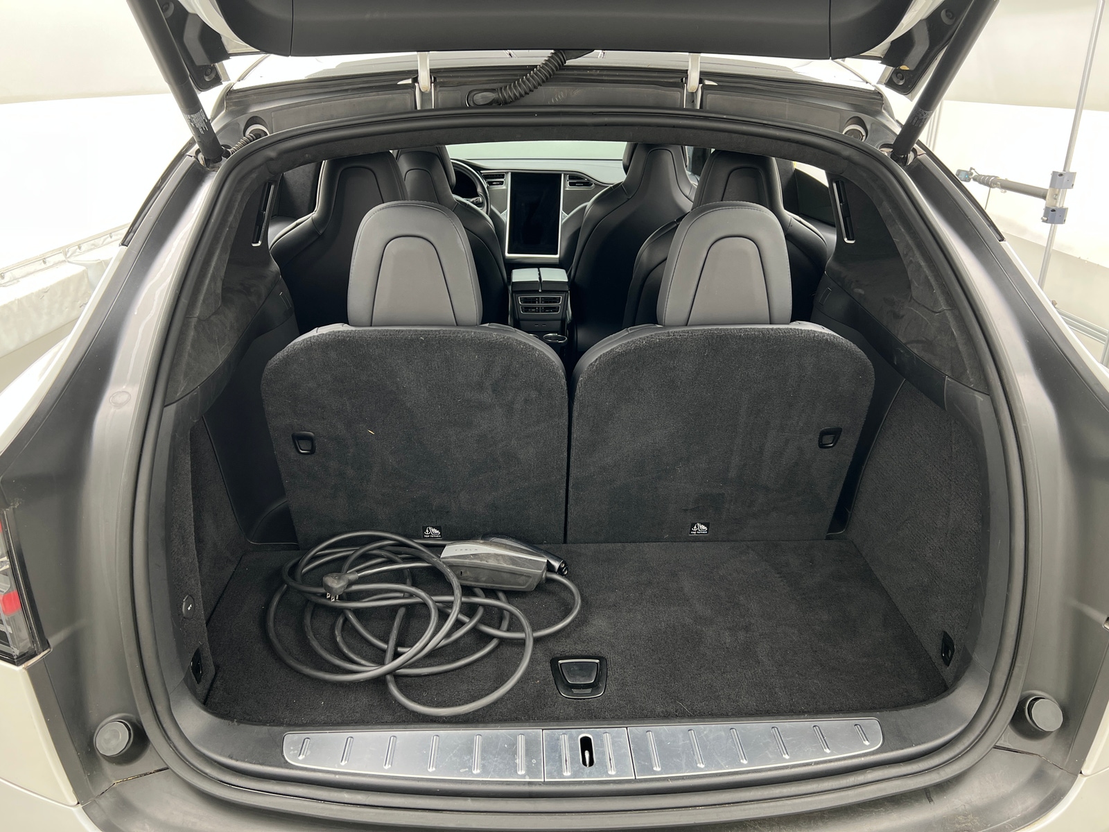 Thumbnail: 2017 Tesla Model X - 6