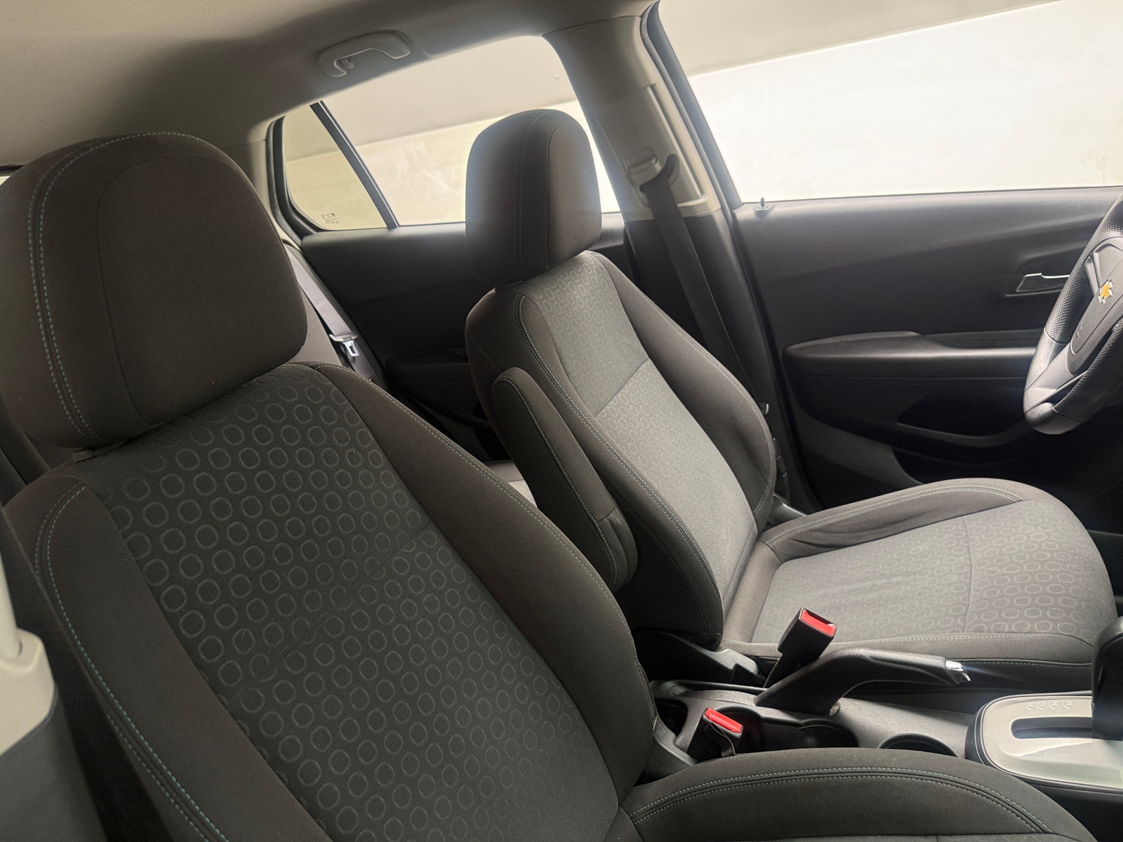 Thumbnail: 2016 Chevrolet Trax - 2