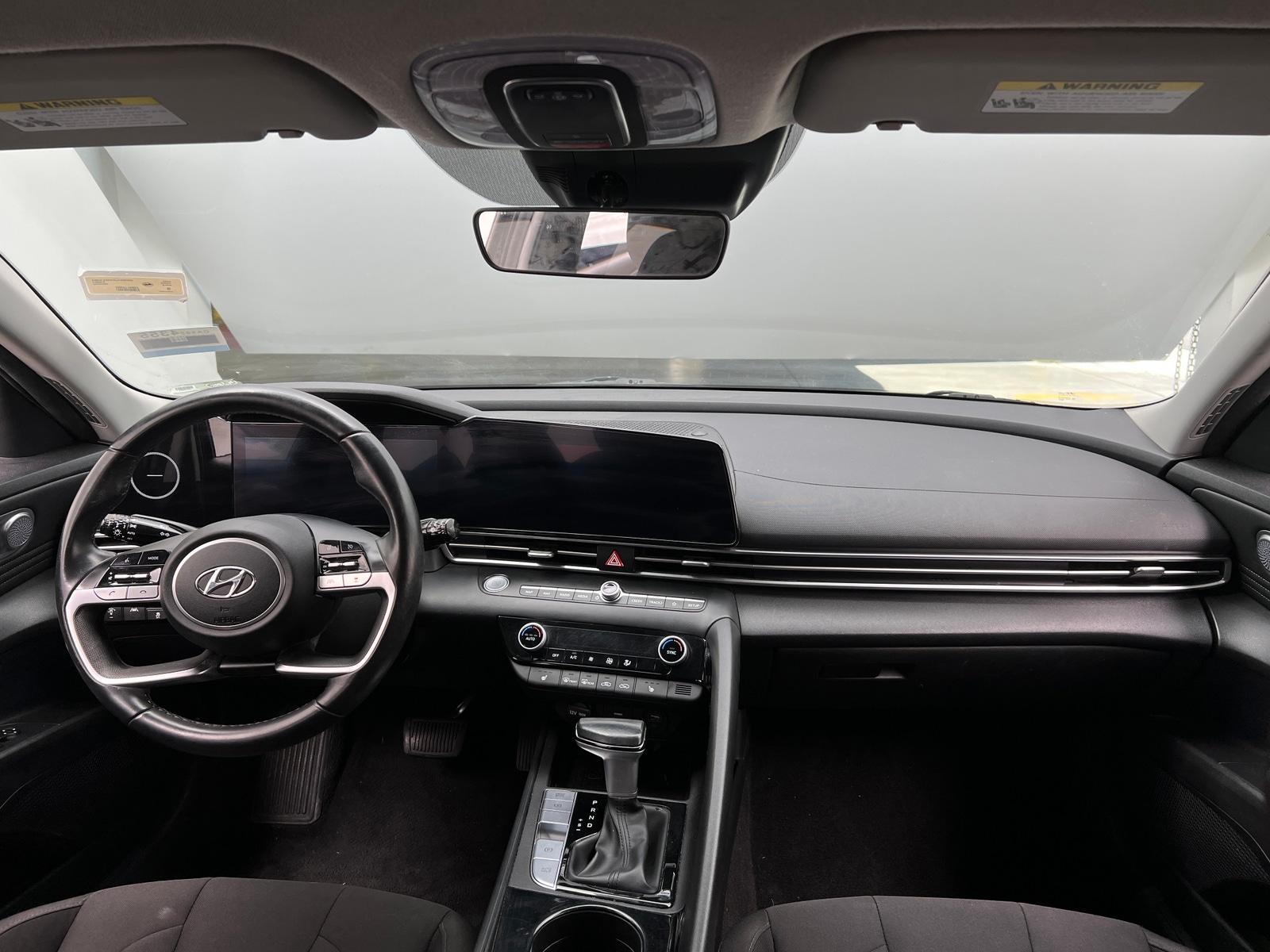 Thumbnail: 2023 Hyundai Elantra - 3