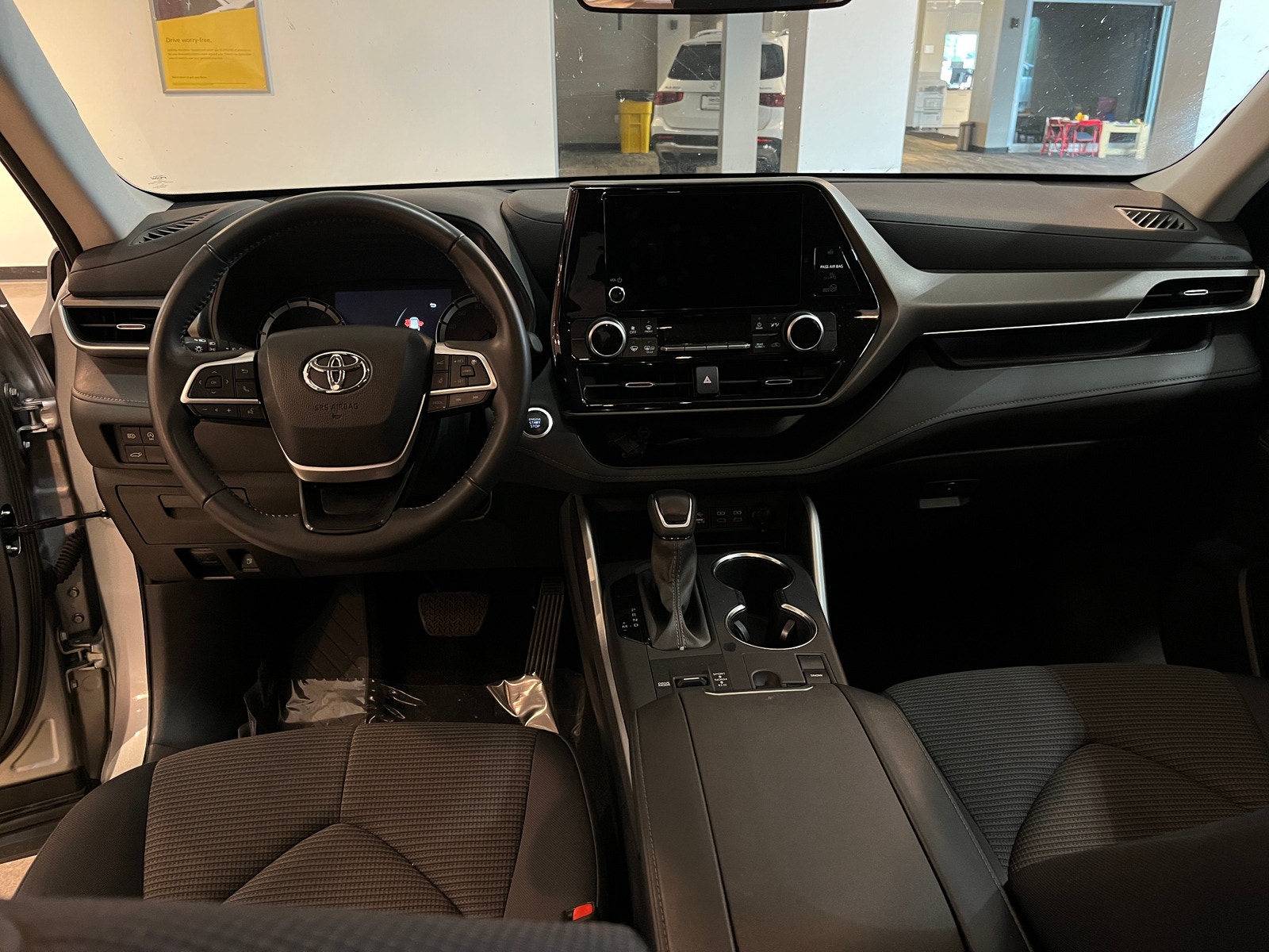 Thumbnail: 2025 Toyota Highlander - 3