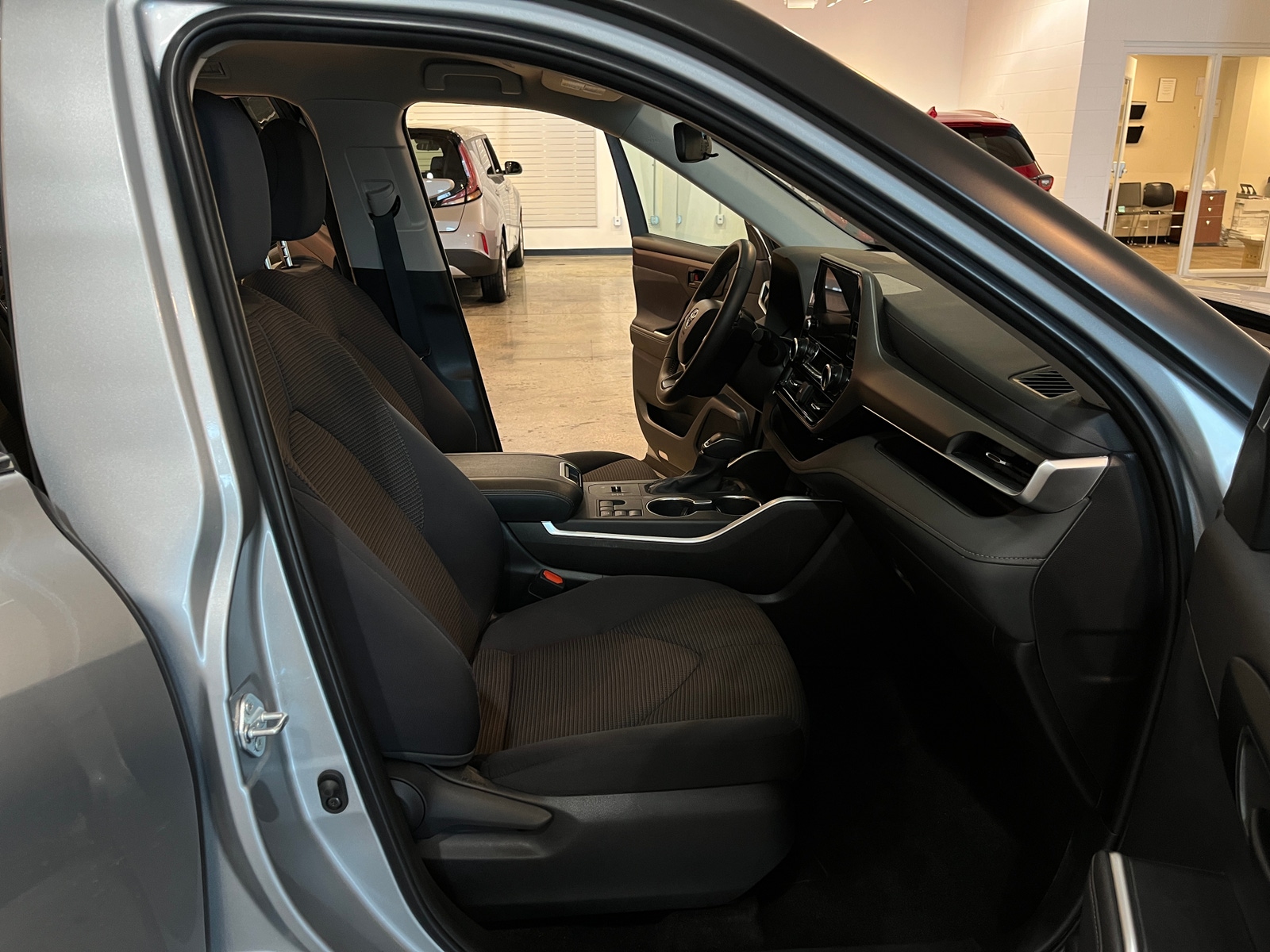 Thumbnail: 2025 Toyota Highlander - 2