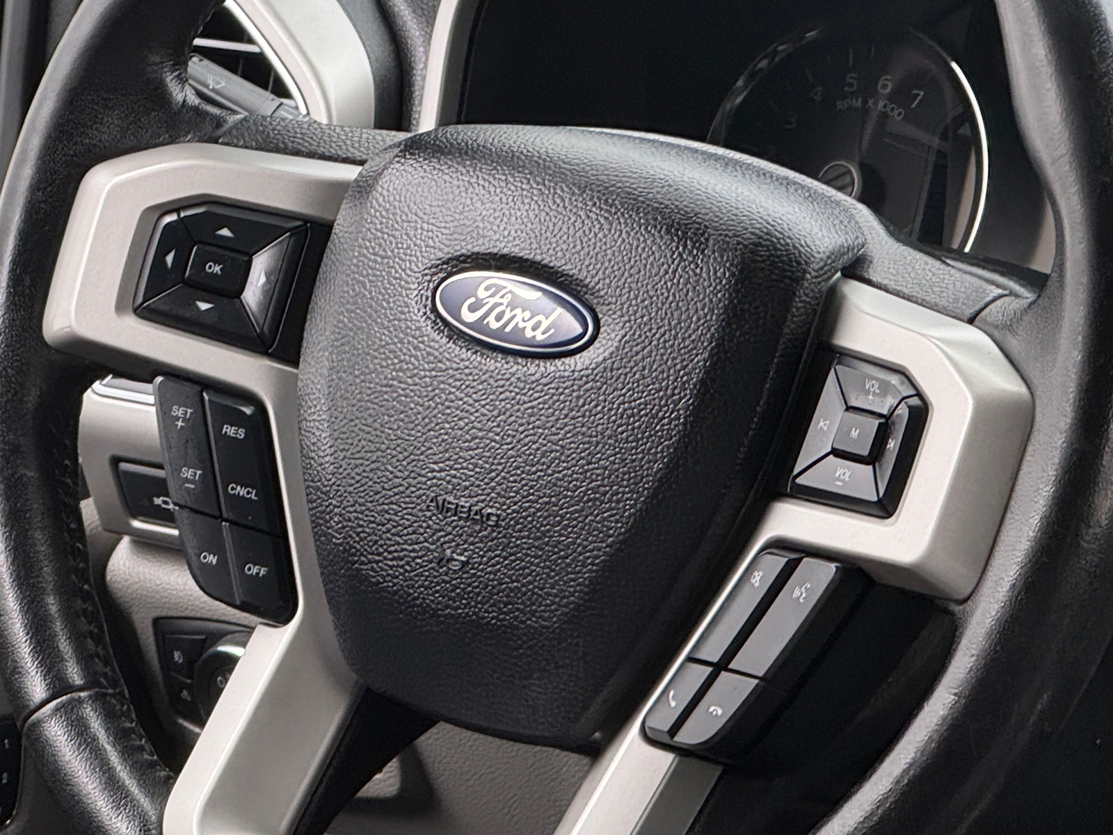 Thumbnail: 2019 Ford Econoline - 4