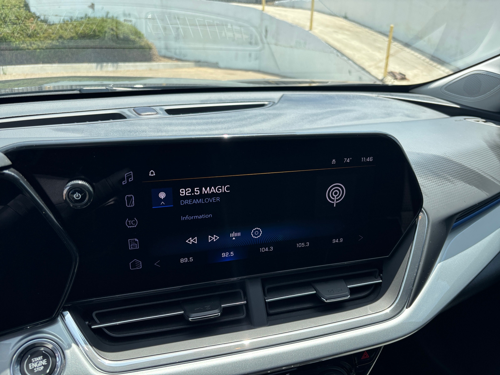 Thumbnail: 2025 Chevrolet Trax - 4