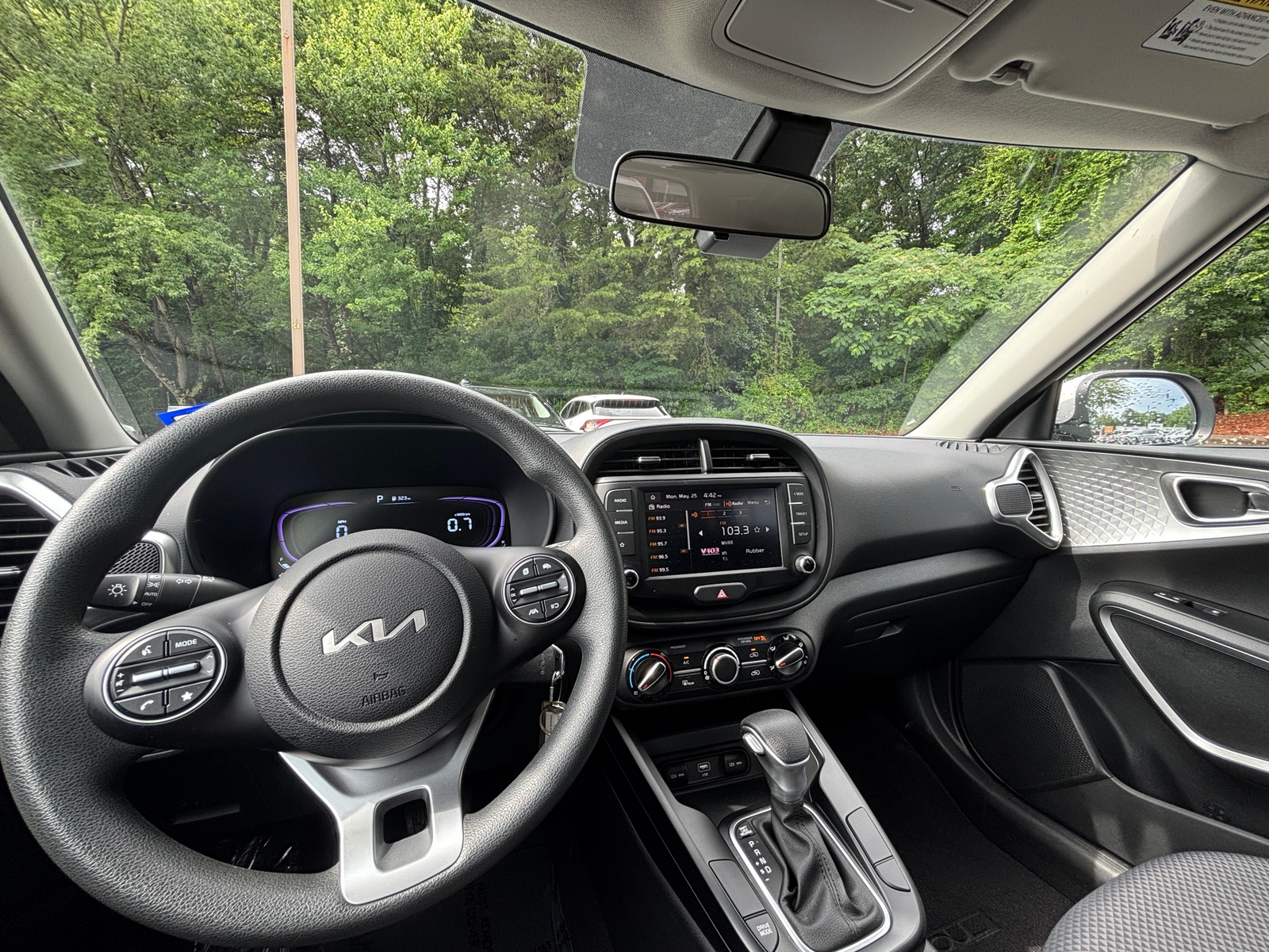 Thumbnail: 2025 Kia Soul - 3