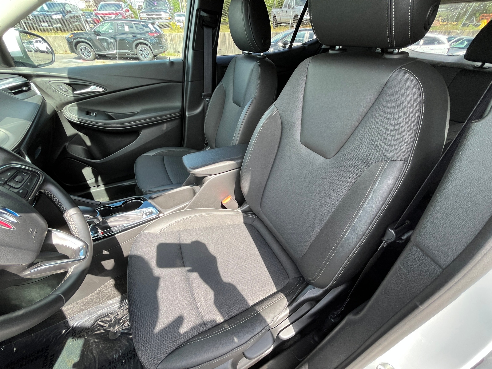 Thumbnail: 2025 Buick Encore GX - 2