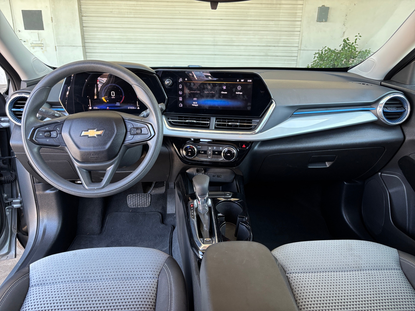 Thumbnail: 2025 Chevrolet Trax - 3