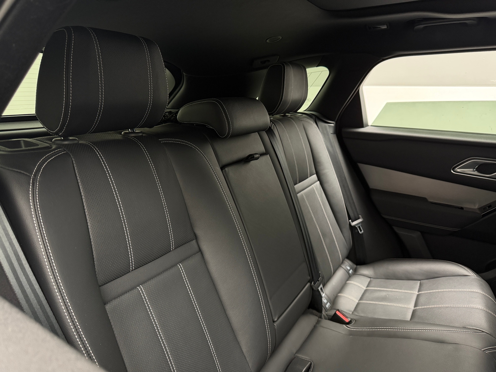 Thumbnail: 2022 Land Rover Range Rover Velar - 5