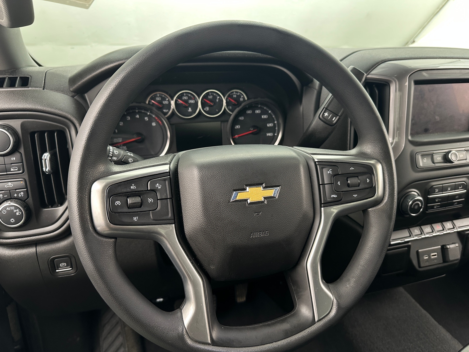 Thumbnail: 2022 Chevrolet Silverado 1500 - 5