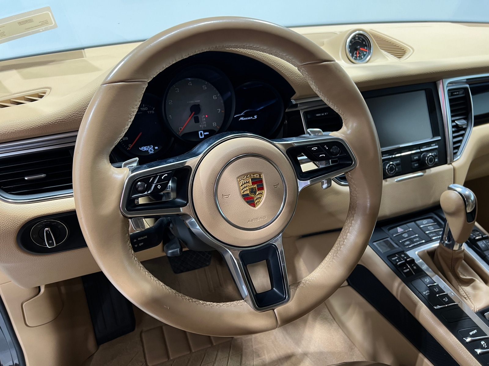 Thumbnail: 2015 Porsche Macan - 4