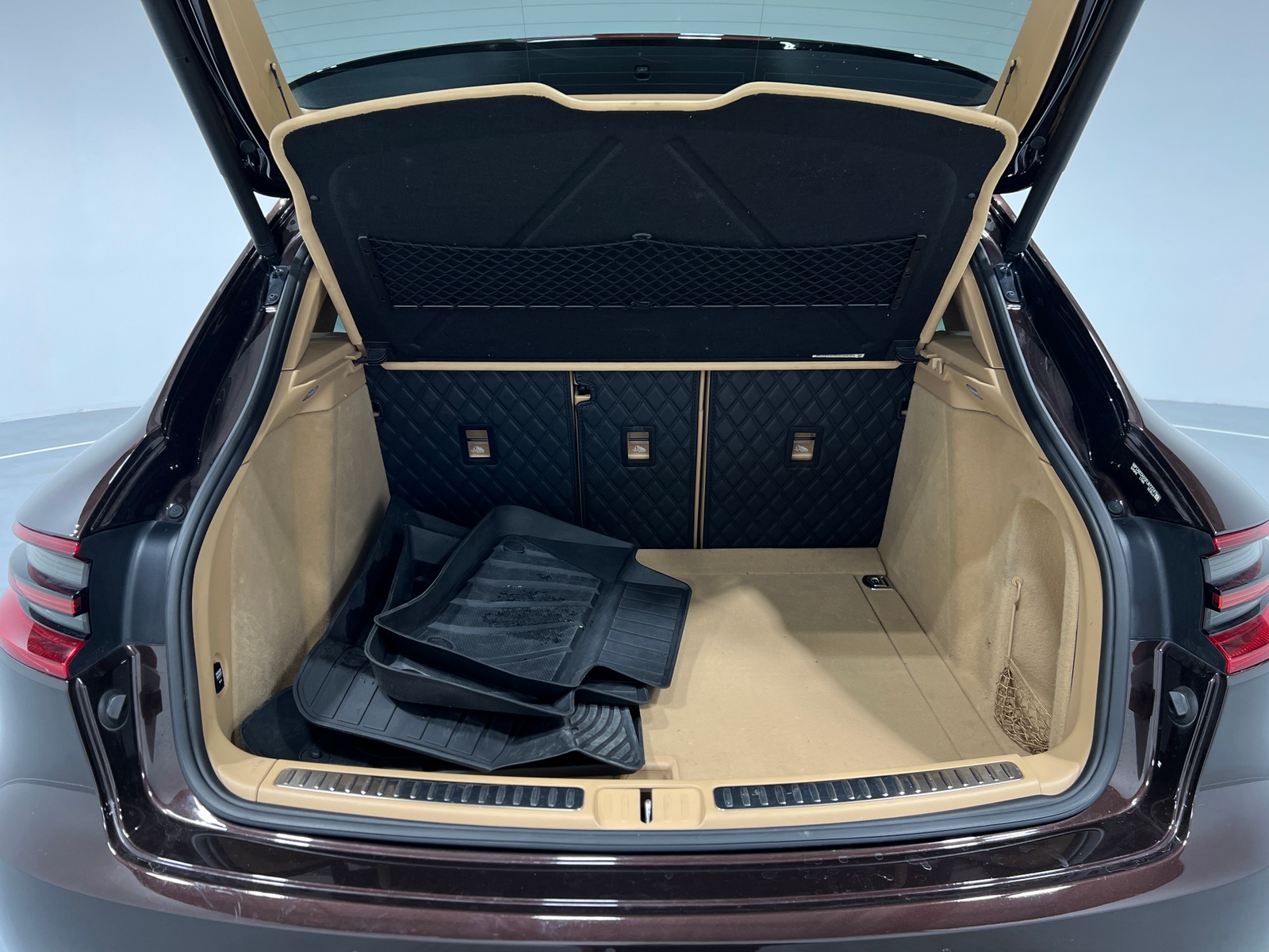 Thumbnail: 2015 Porsche Macan - 6