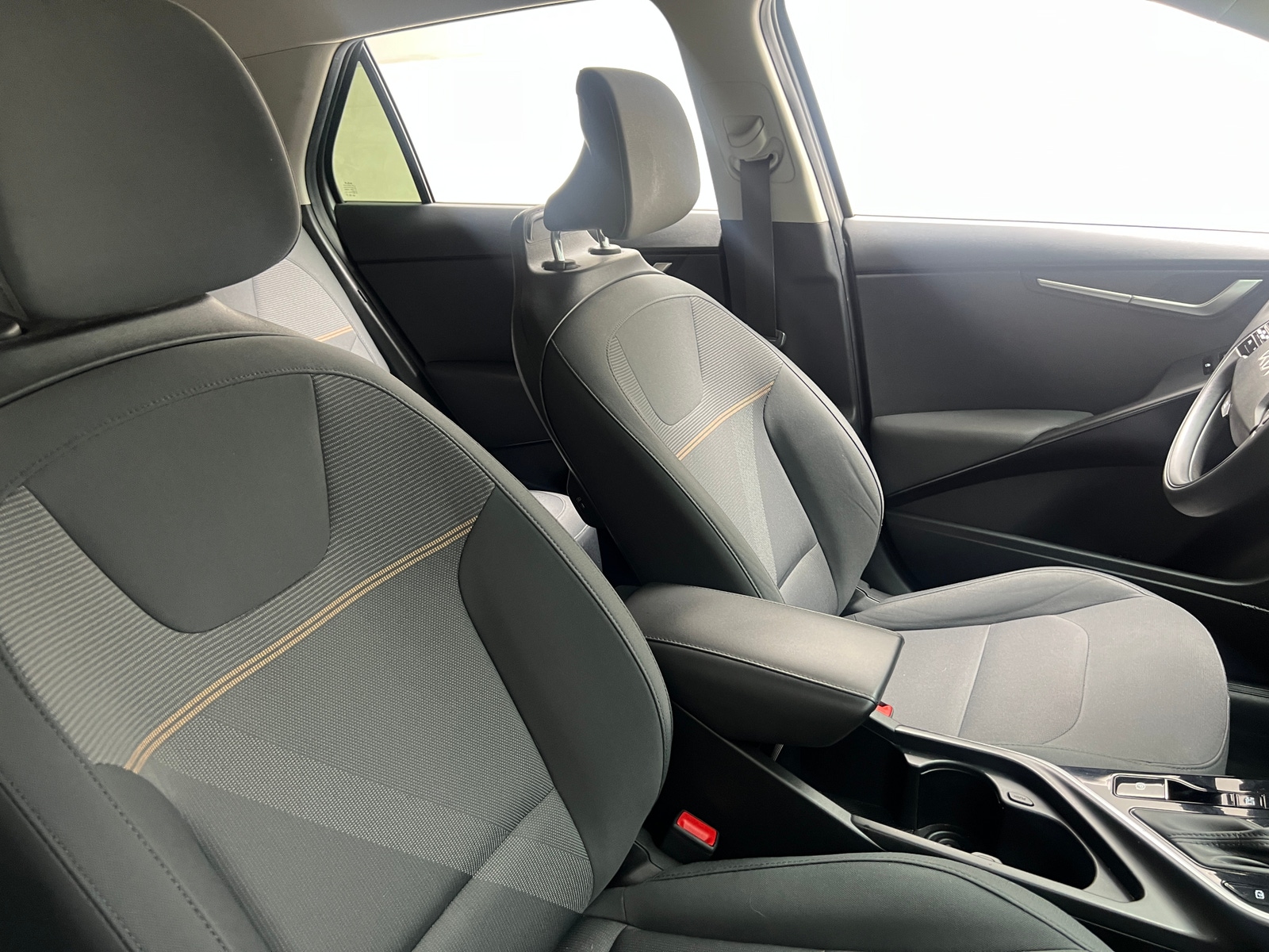 Thumbnail: 2023 Kia Niro - 2