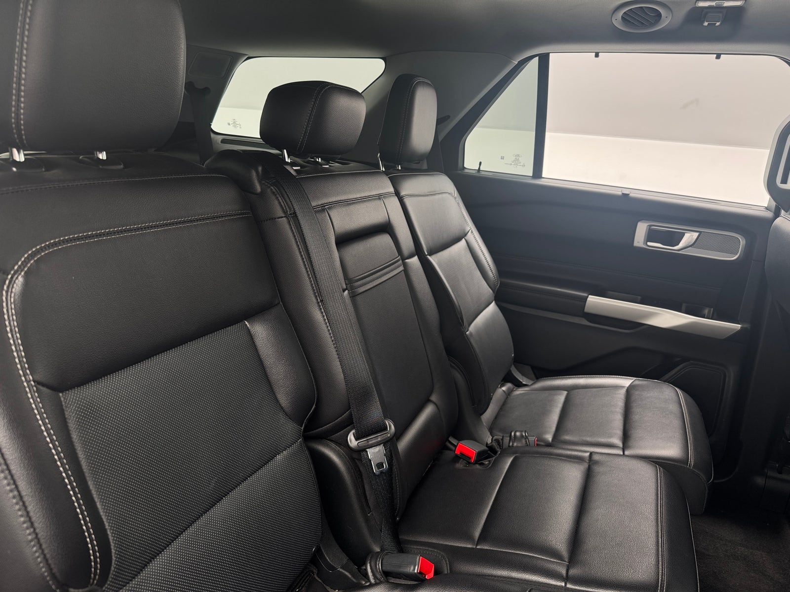 Thumbnail: 2021 Ford Explorer - 5