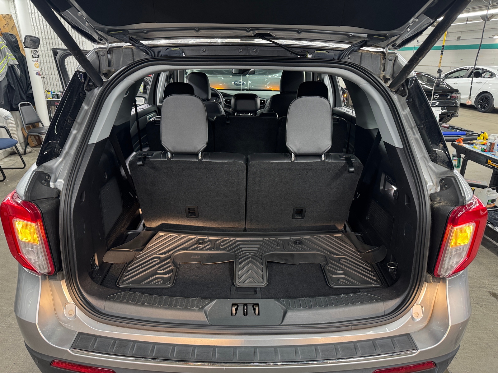 Thumbnail: 2021 Ford Explorer - 6