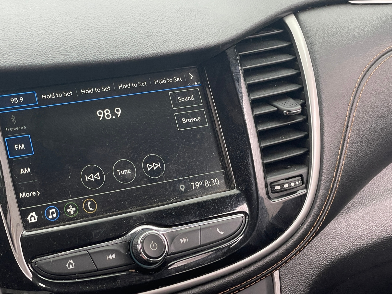 Thumbnail: 2019 Chevrolet Trax - 4