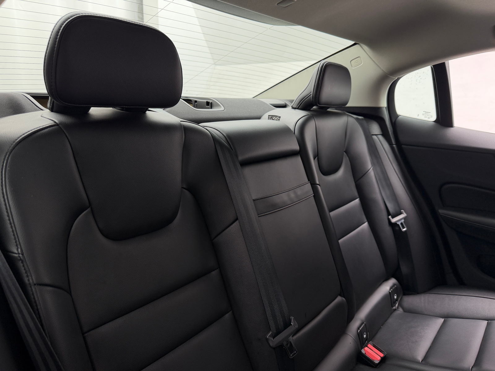 Thumbnail: 2024 Volvo S60 - 5