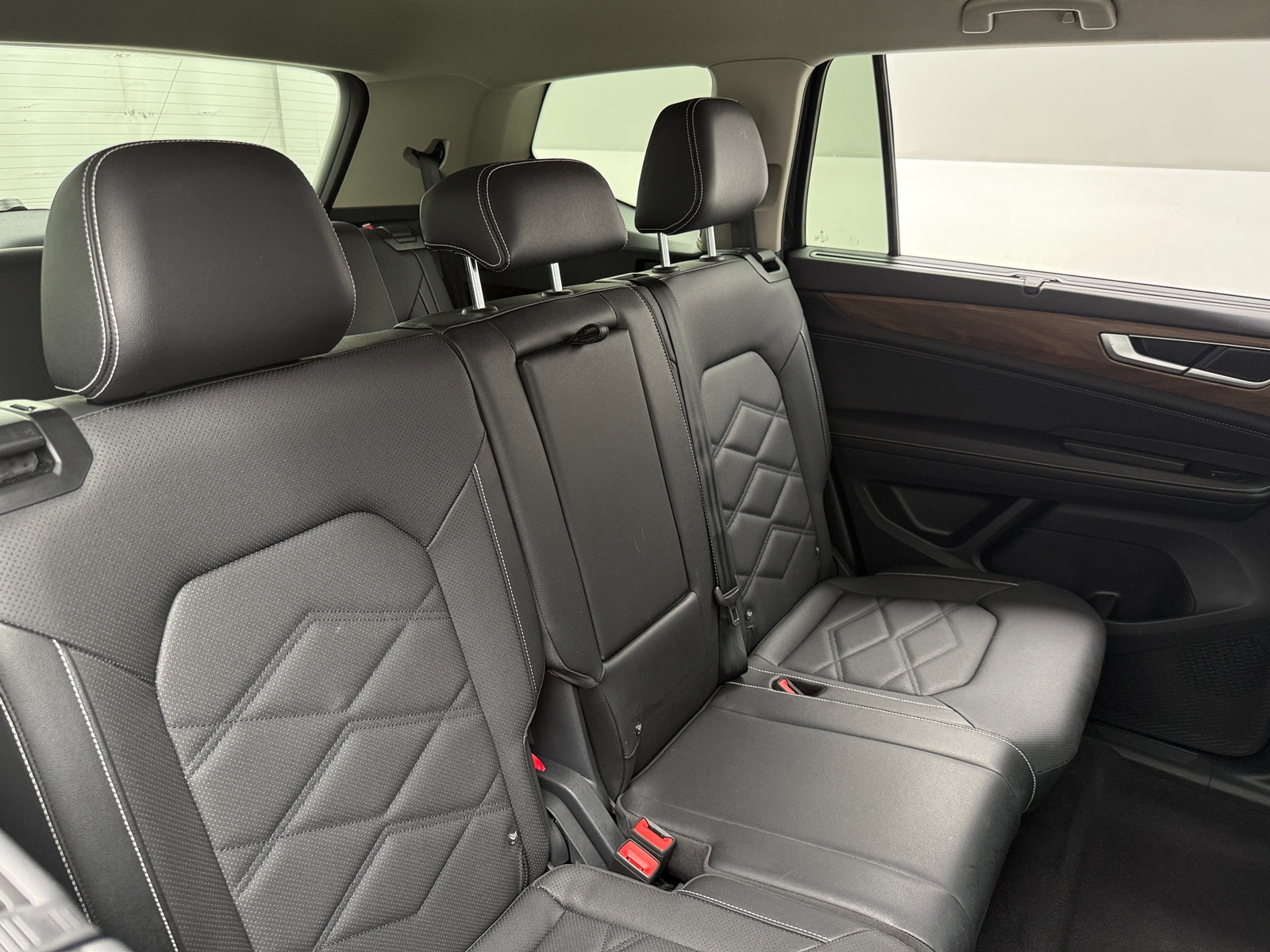 Thumbnail: 2026 Volkswagen Atlas - 5