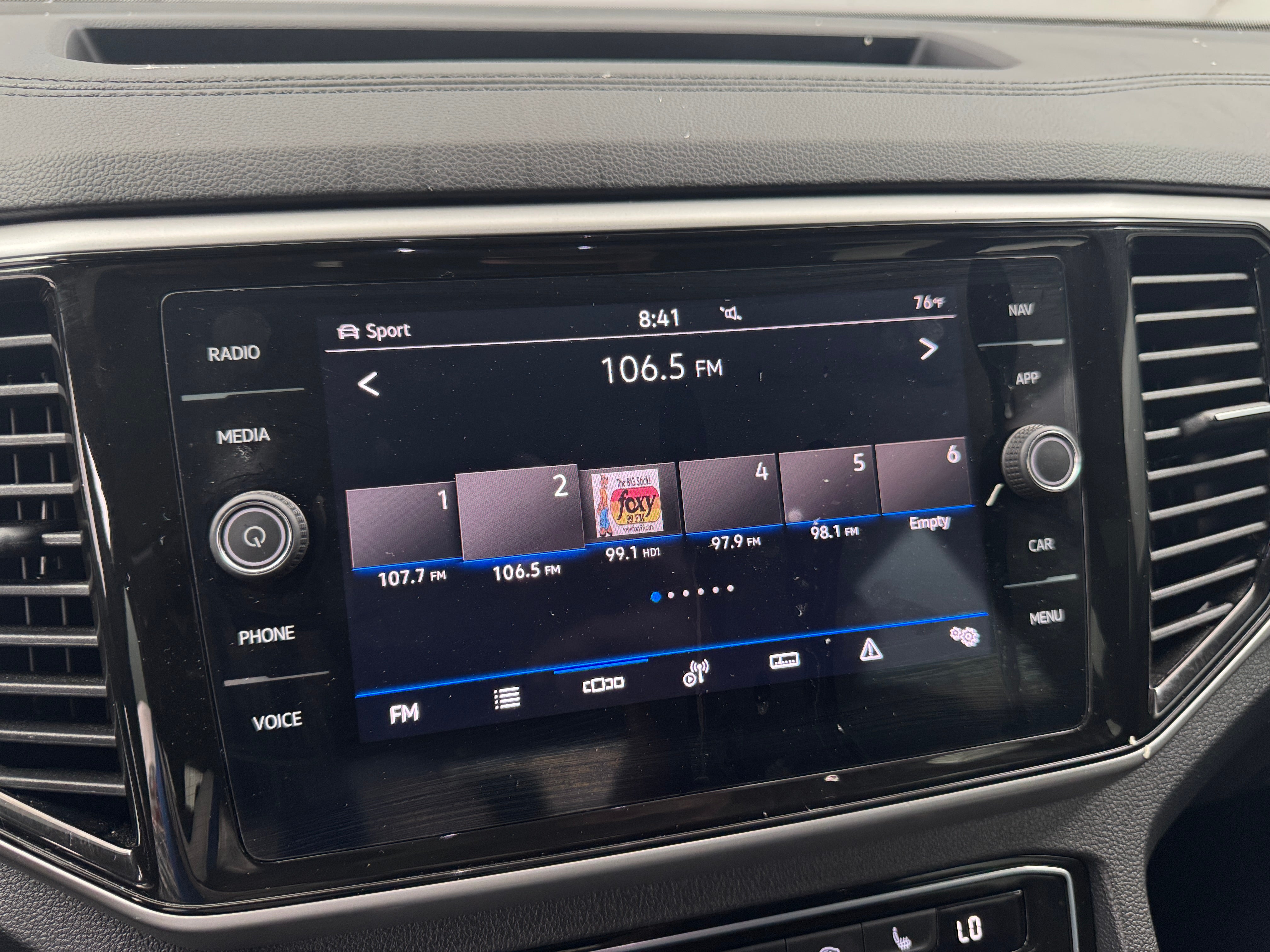 2023 Volkswagen Atlas Cross Sport SEL R-Line Black - Photo 14