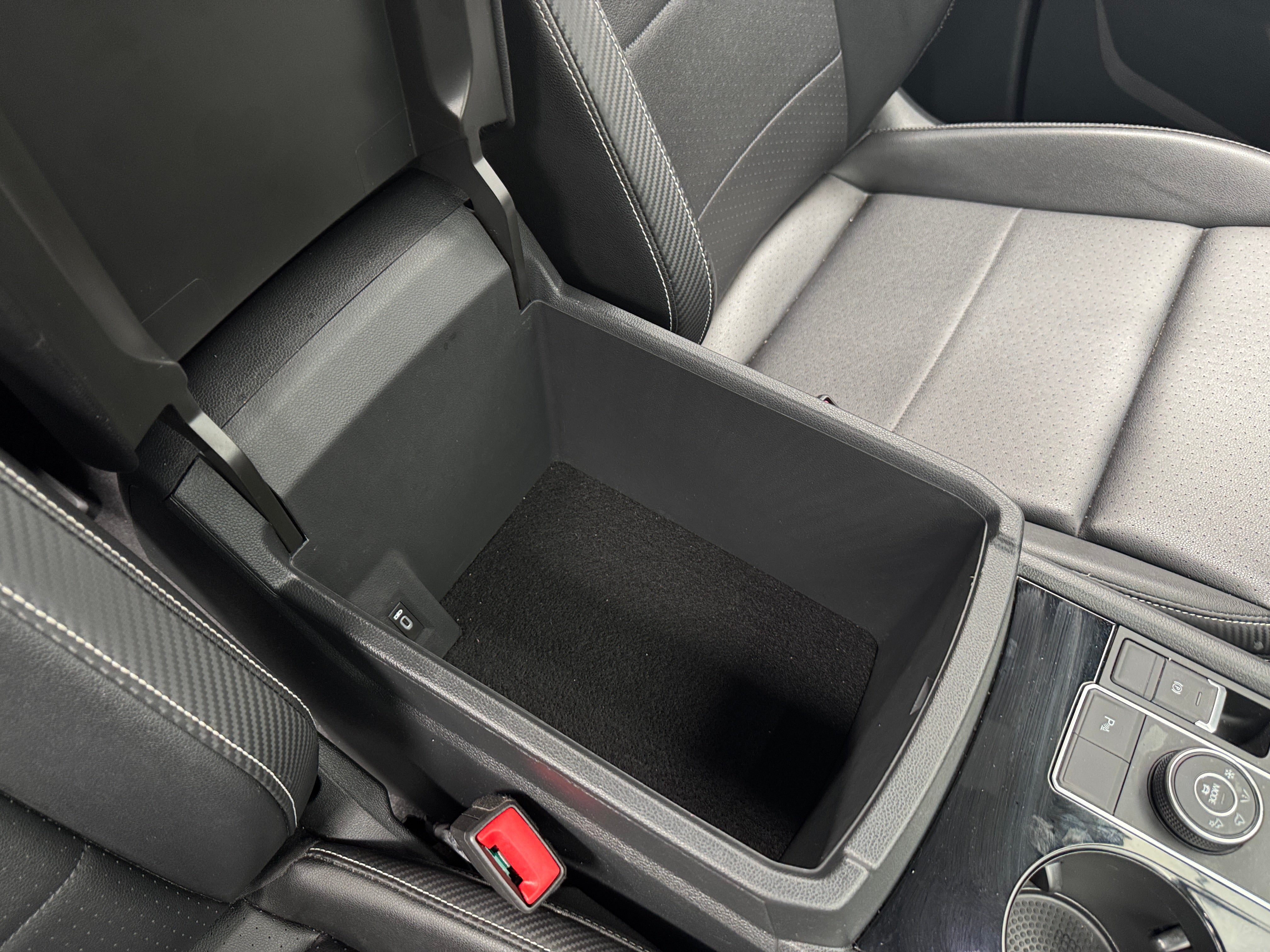 2023 Volkswagen Atlas Cross Sport SEL R-Line Black - Photo 17