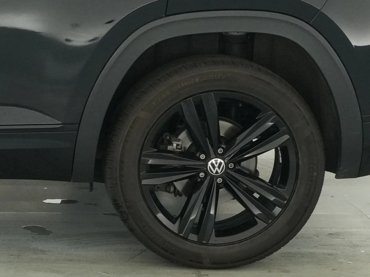 2023 Volkswagen Atlas Cross Sport SEL R-Line Black - Photo 19