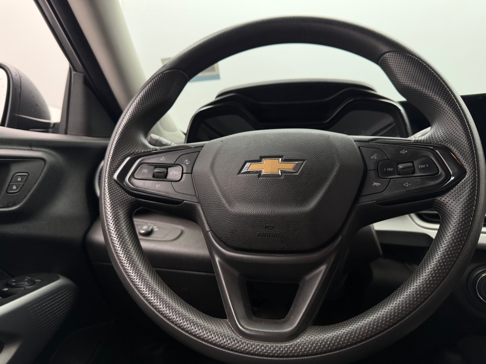 Thumbnail: 2024 Chevrolet Trax - 5