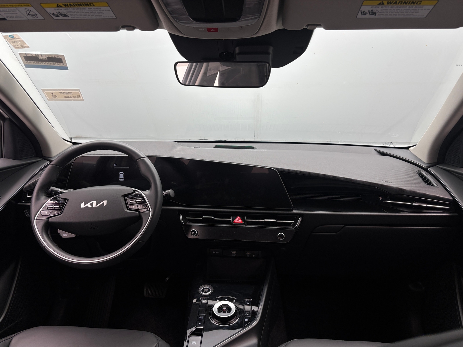 Thumbnail: 2023 Kia Niro - 3