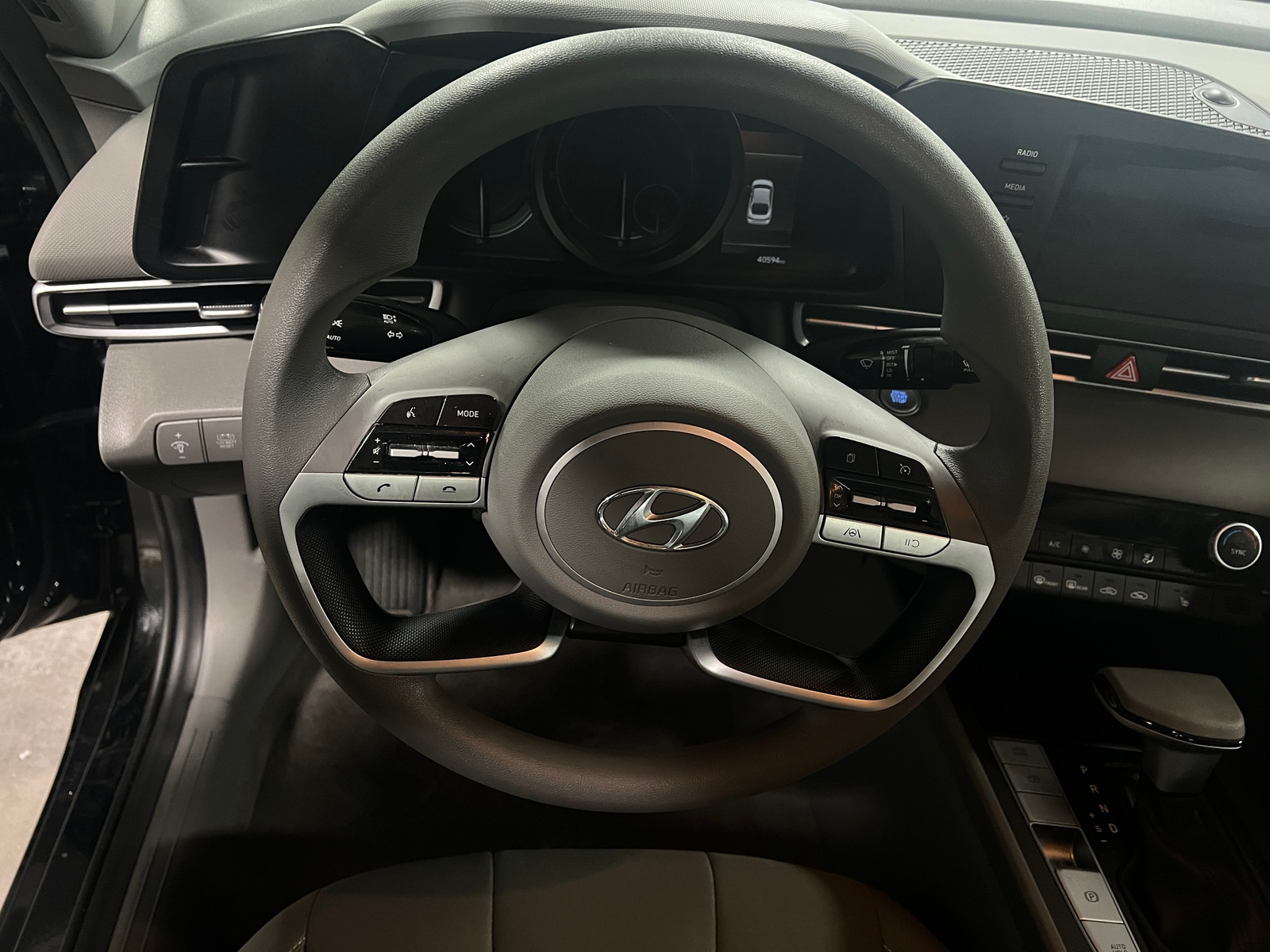 Thumbnail: 2023 Hyundai Elantra - 5