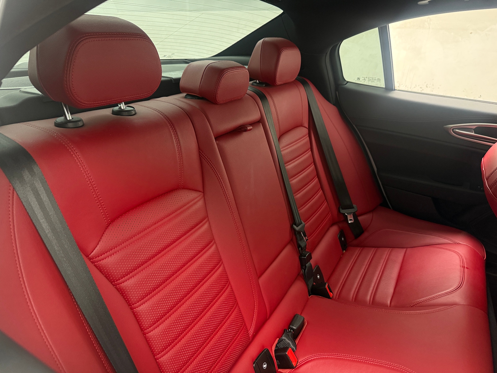 Thumbnail: 2024 Alfa Romeo Giulia - 5