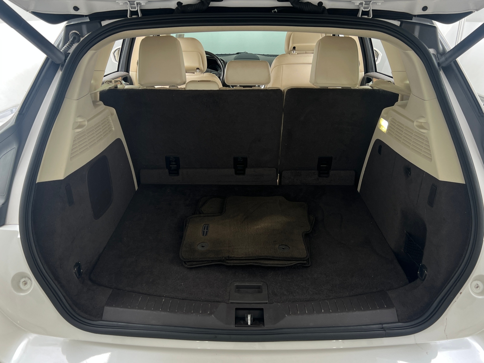 Thumbnail: 2015 Lincoln MKC - 6