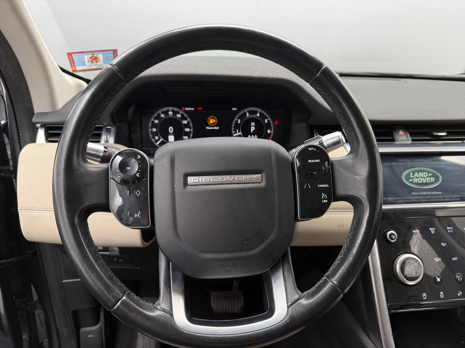 Thumbnail: 2020 Land Rover Discovery Sport - 4