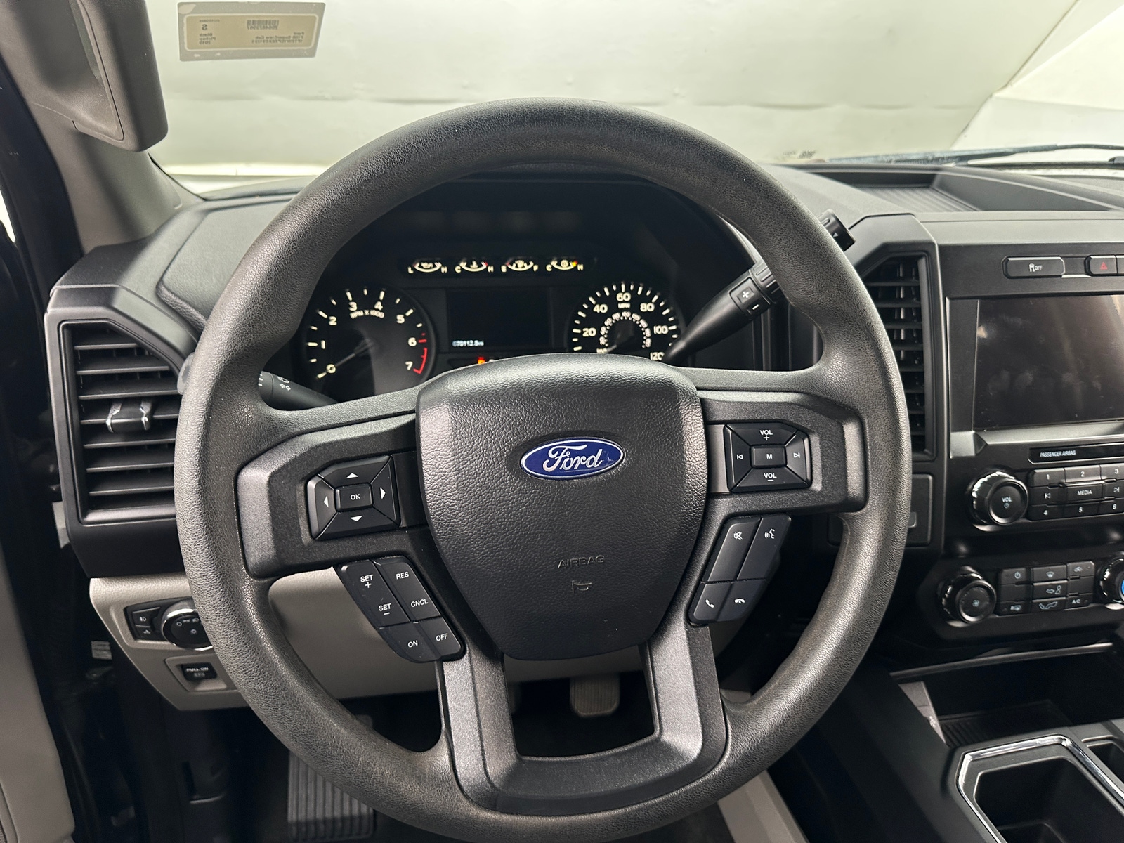 Thumbnail: 2019 Ford Econoline - 5