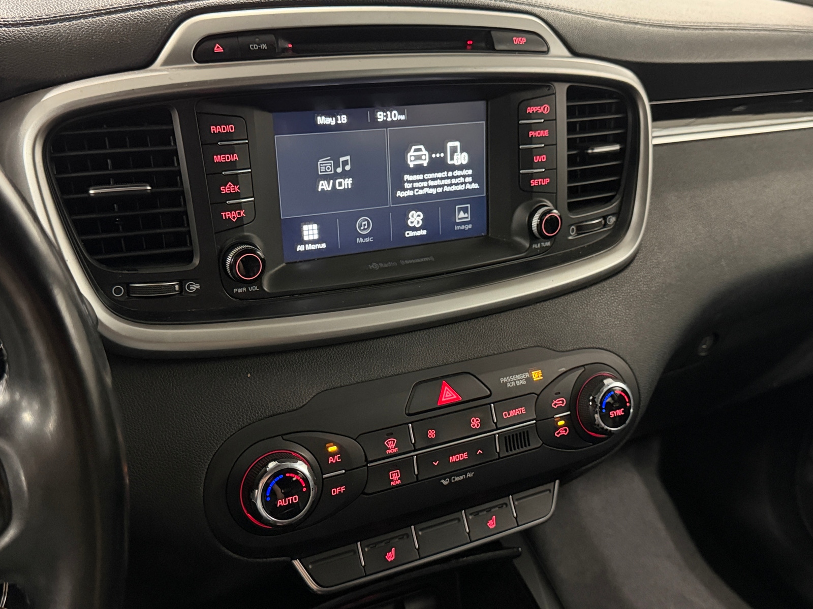Thumbnail: 2017 Kia Sorento - 4