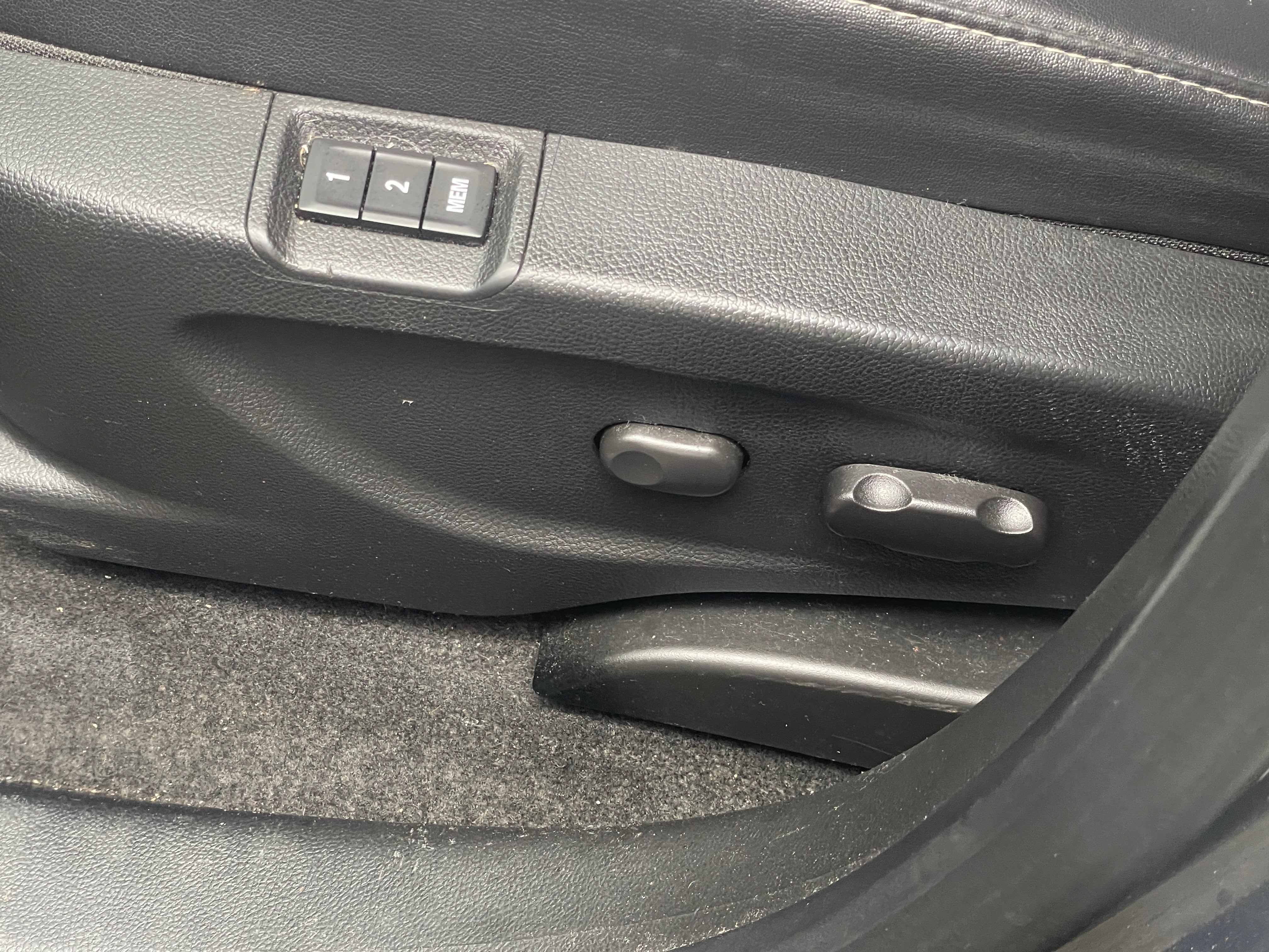 Used 2016 Buick Encore Leather with VIN KL4CJCSB5GB675913 for sale in Auburn, WA