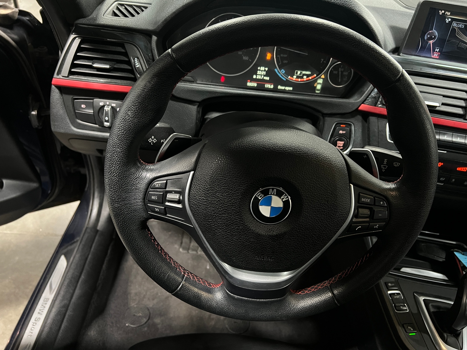 Thumbnail: 2014 BMW 3 Series - 4