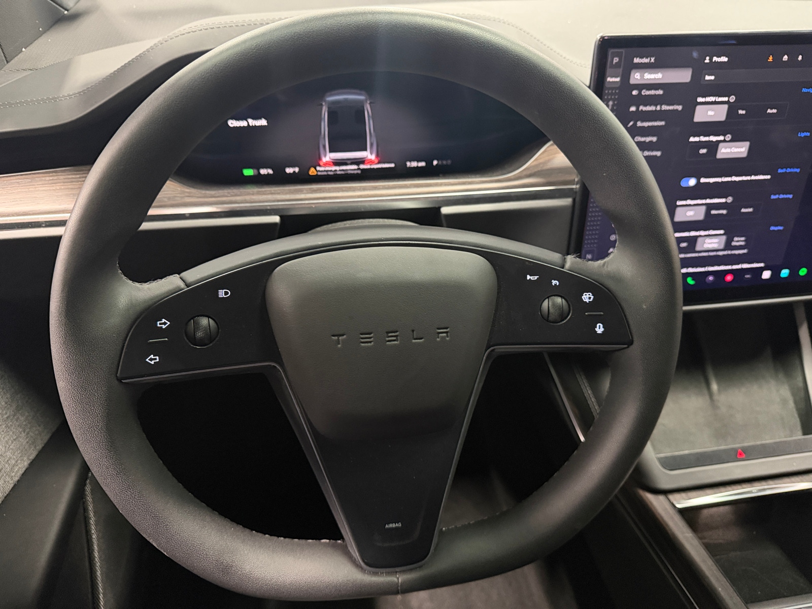 Thumbnail: 2023 Tesla Model X - 4