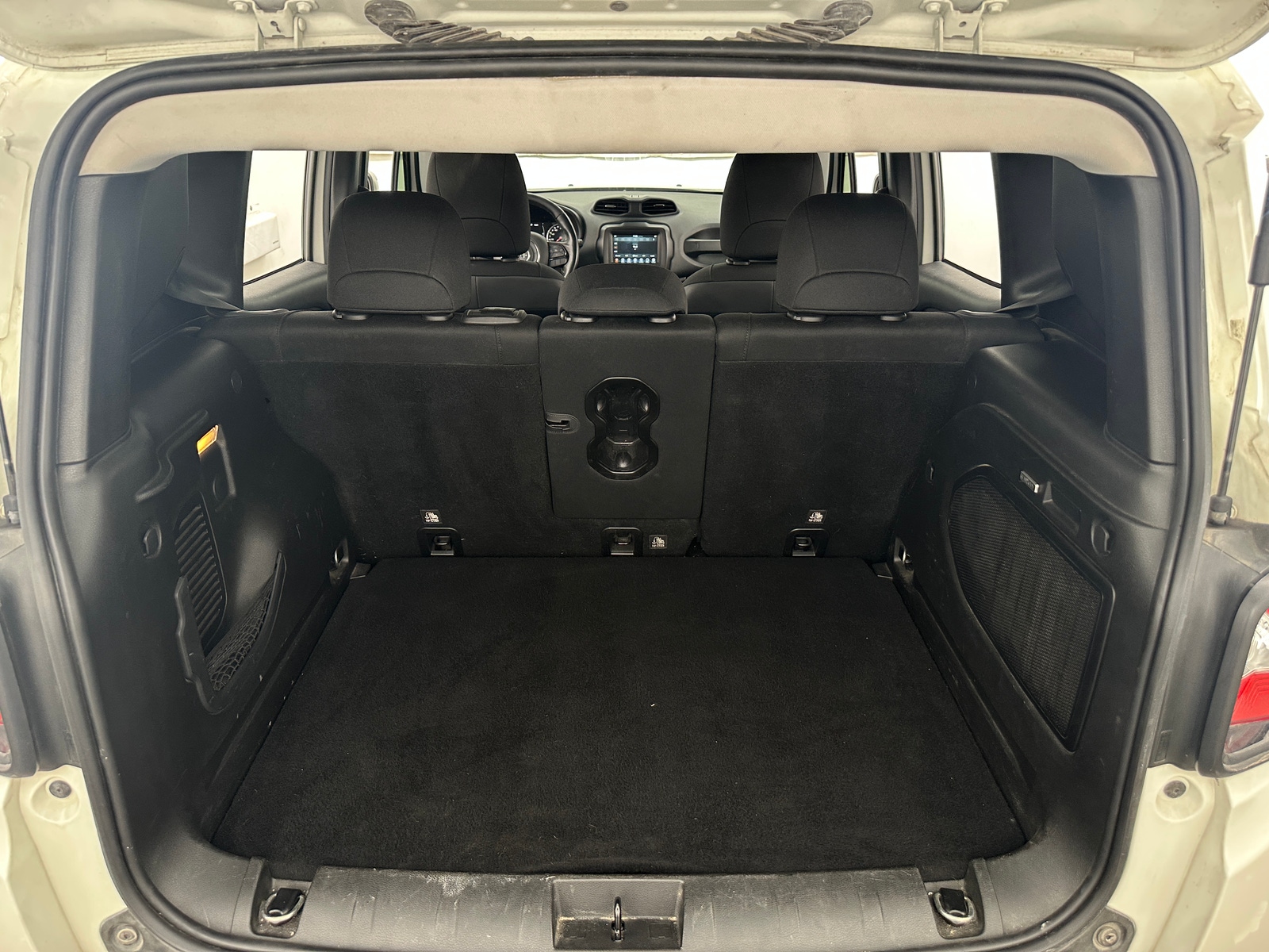 Thumbnail: 2020 Jeep Renegade - 7