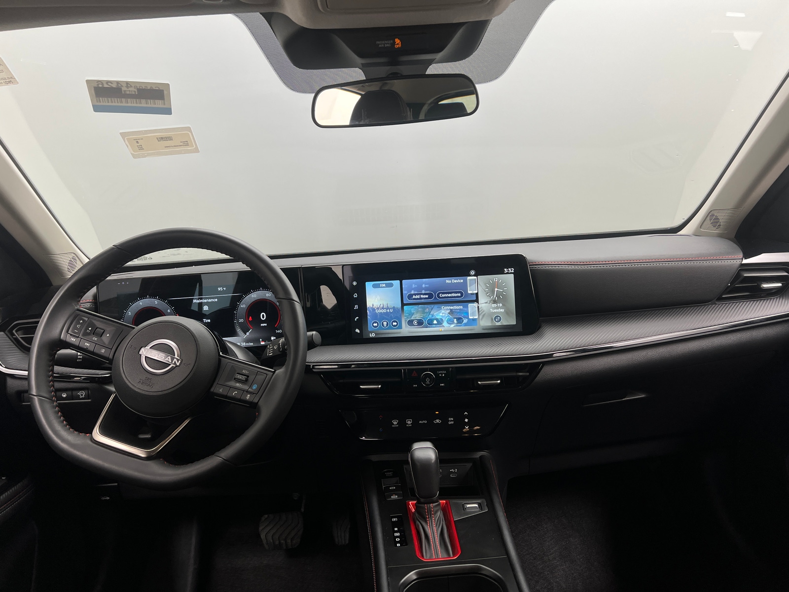 Thumbnail: 2025 Nissan Kicks - 2