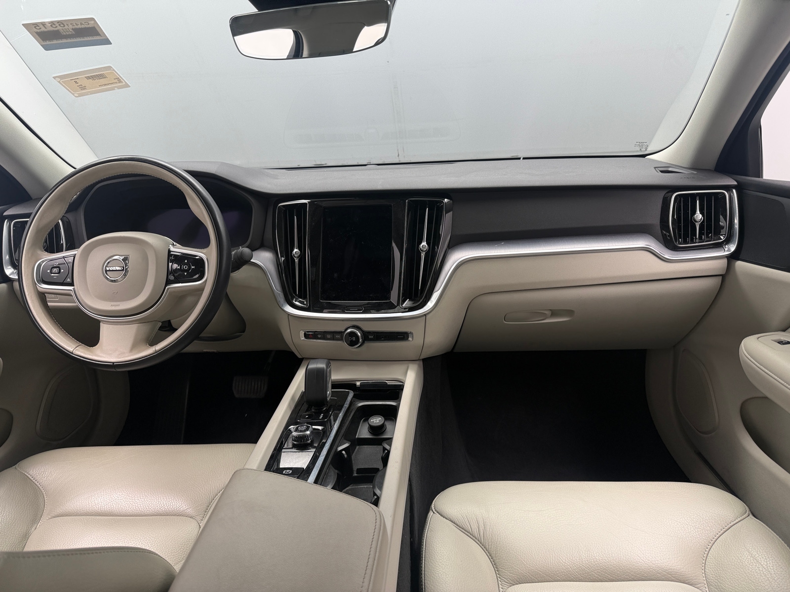 Thumbnail: 2023 Volvo S60 - 3