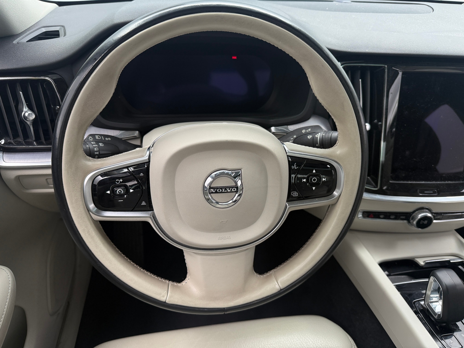 Thumbnail: 2023 Volvo S60 - 5
