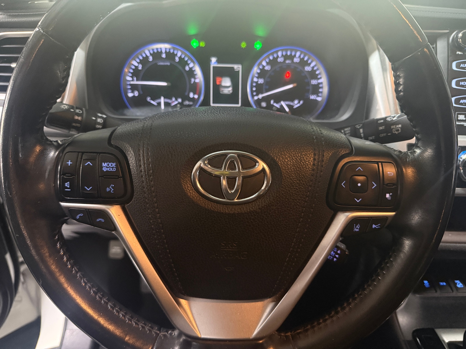 Thumbnail: 2017 Toyota Highlander - 4