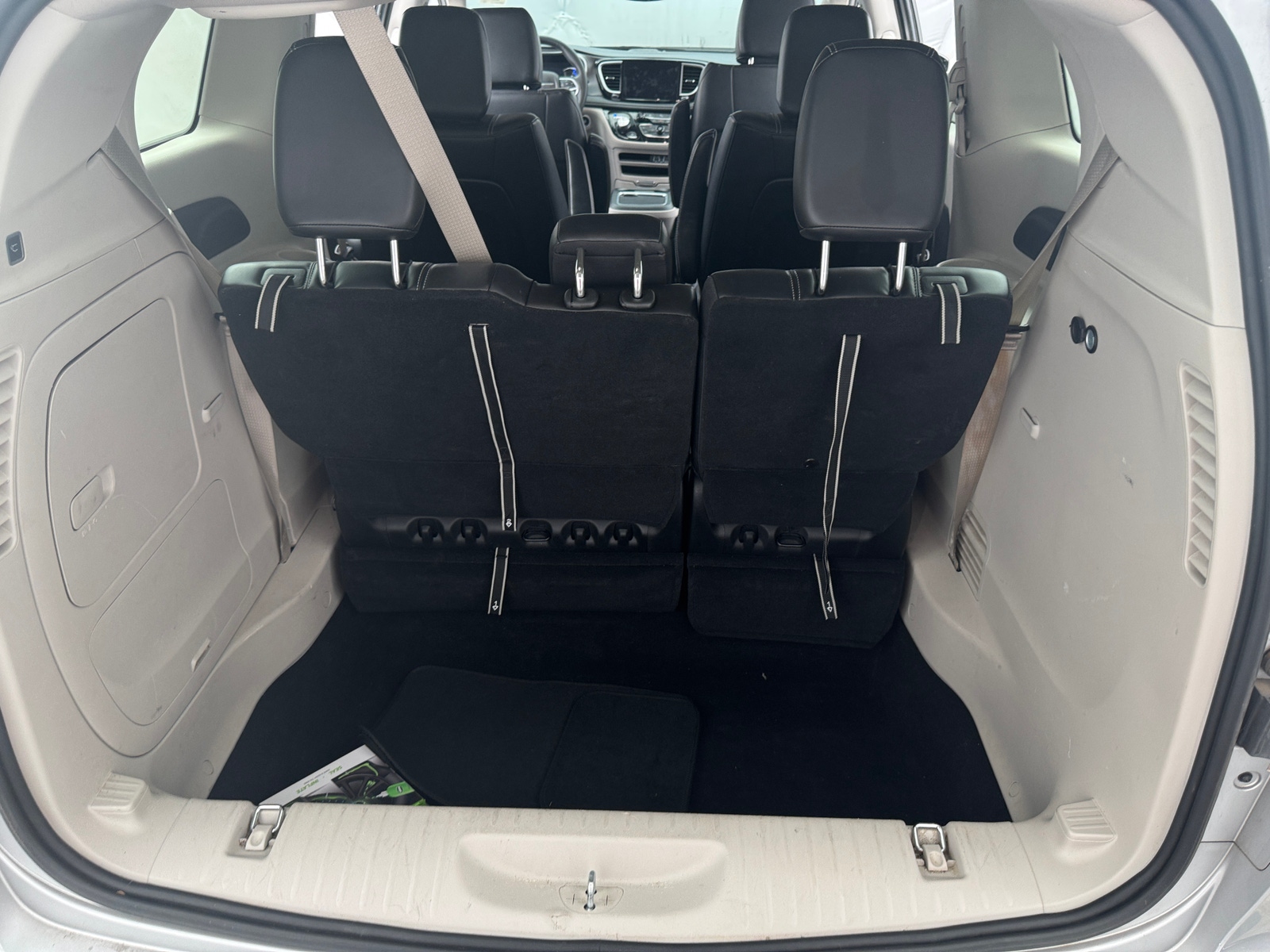 Thumbnail: 2024 Chrysler Pacifica - 6
